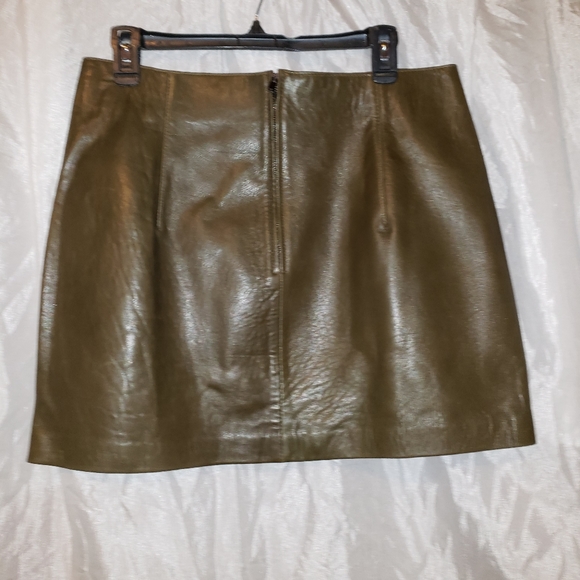 Zara XL sheep leather olive green mini skirt nwt - Picture 4 of 7
